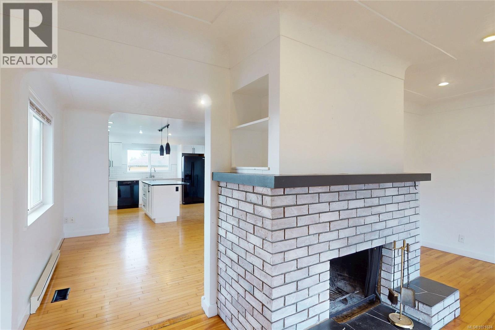  3876 Carey Road, Saanich