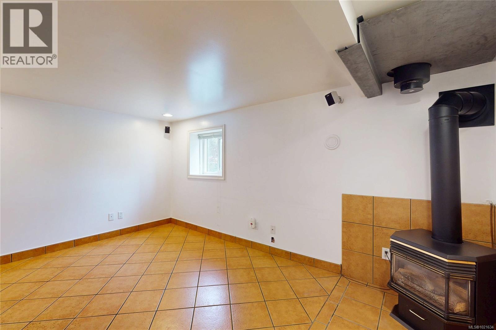  3876 Carey Road, Saanich