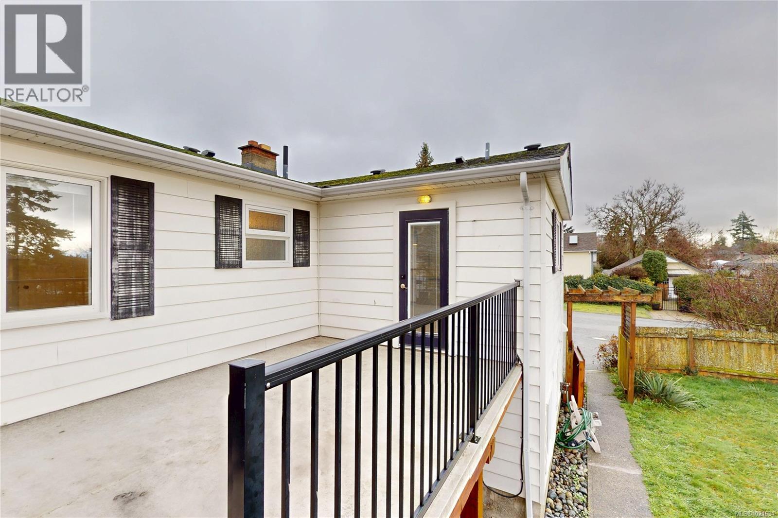  3876 Carey Road, Saanich