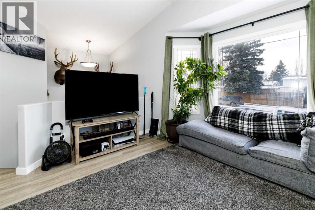 4414 48 Avenue, Innisfail