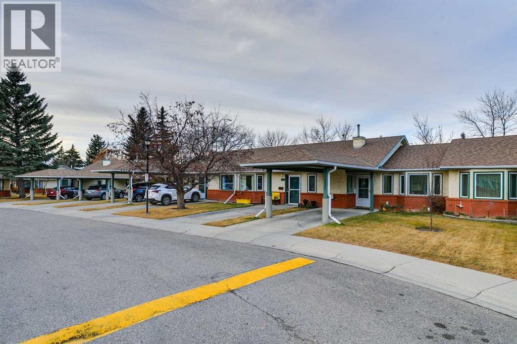 Single Family House Bungalow for Sale in  Dovely Park SE Dover Calgary 