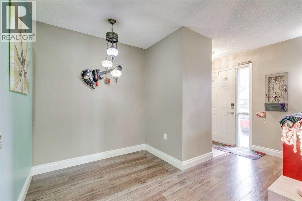 Single Family House Bungalow for Sale in  Dovely Park SE Dover Calgary 