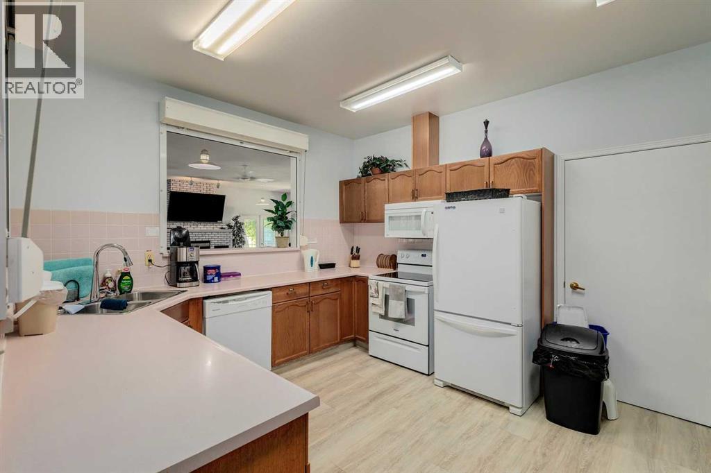 Single Family House Bungalow for Sale in  Dovely Park SE Dover Calgary 