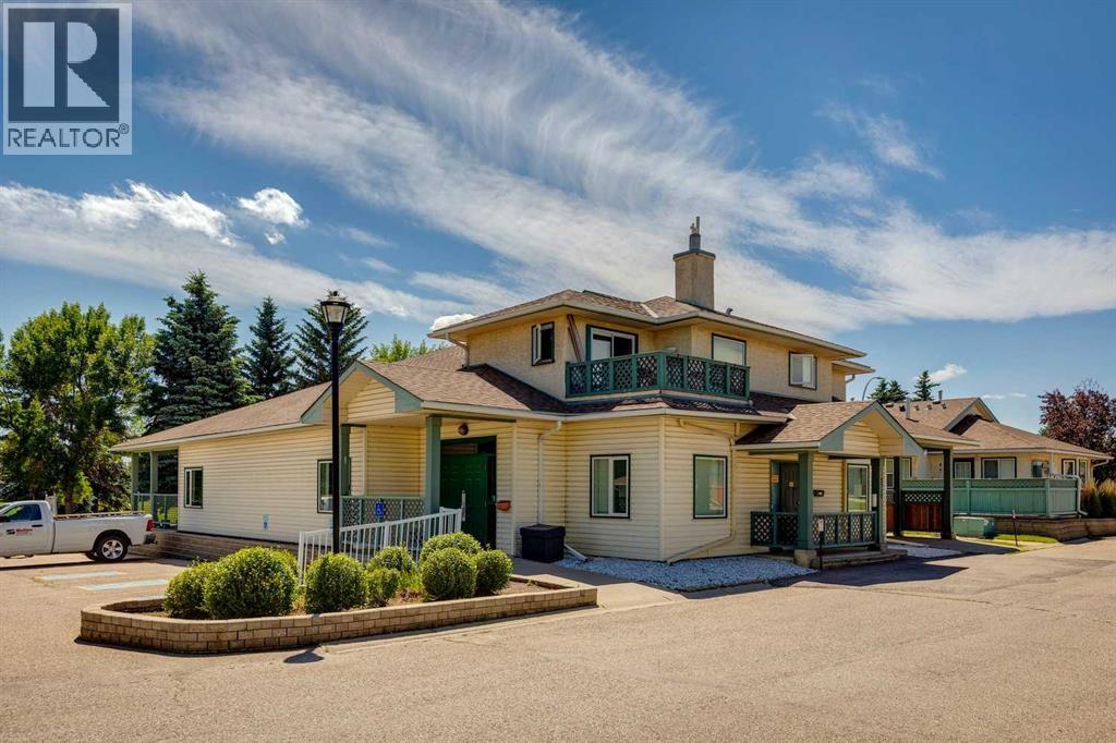 Single Family House Bungalow for Sale in  Dovely Park SE Dover Calgary 