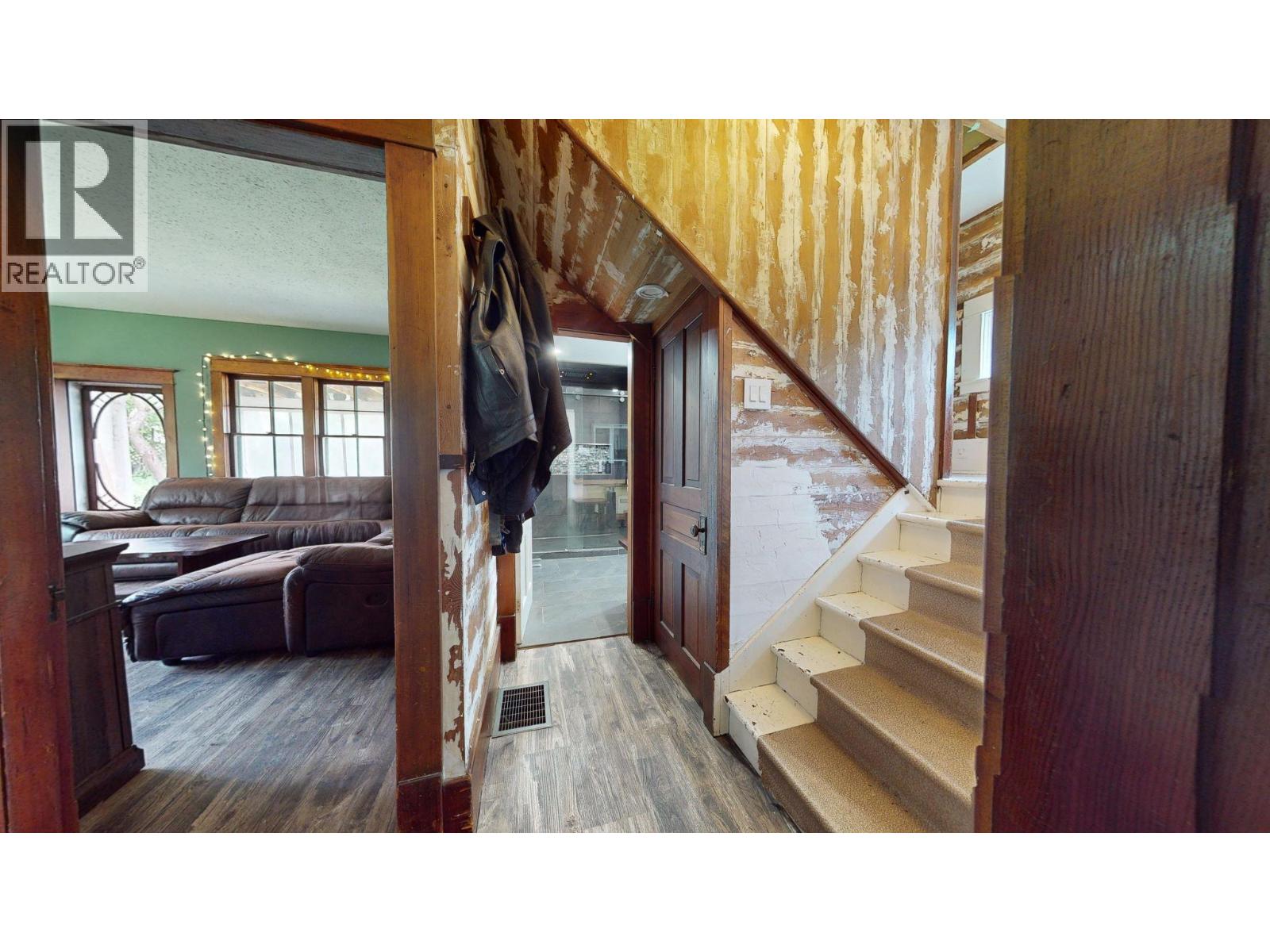 2415 Blind Bay Road, Blind Bay