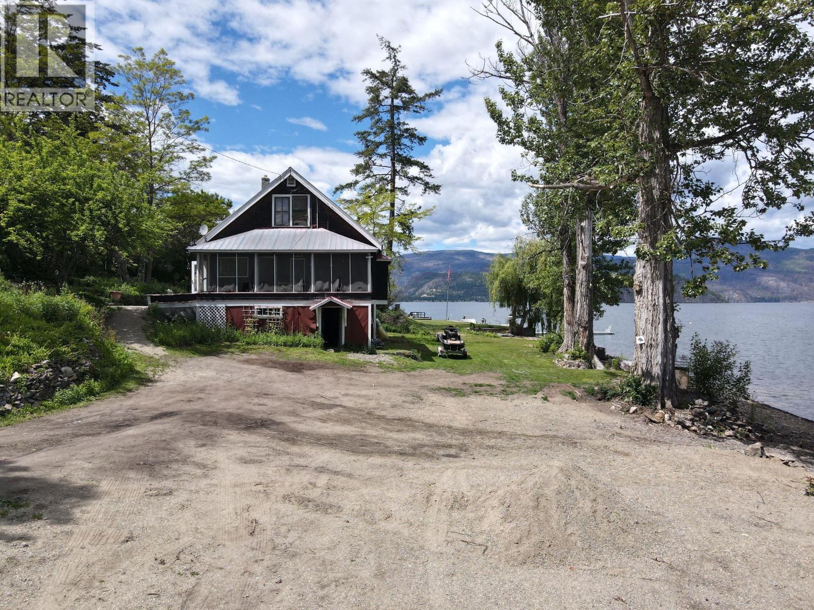 2415 Blind Bay Road, Blind Bay