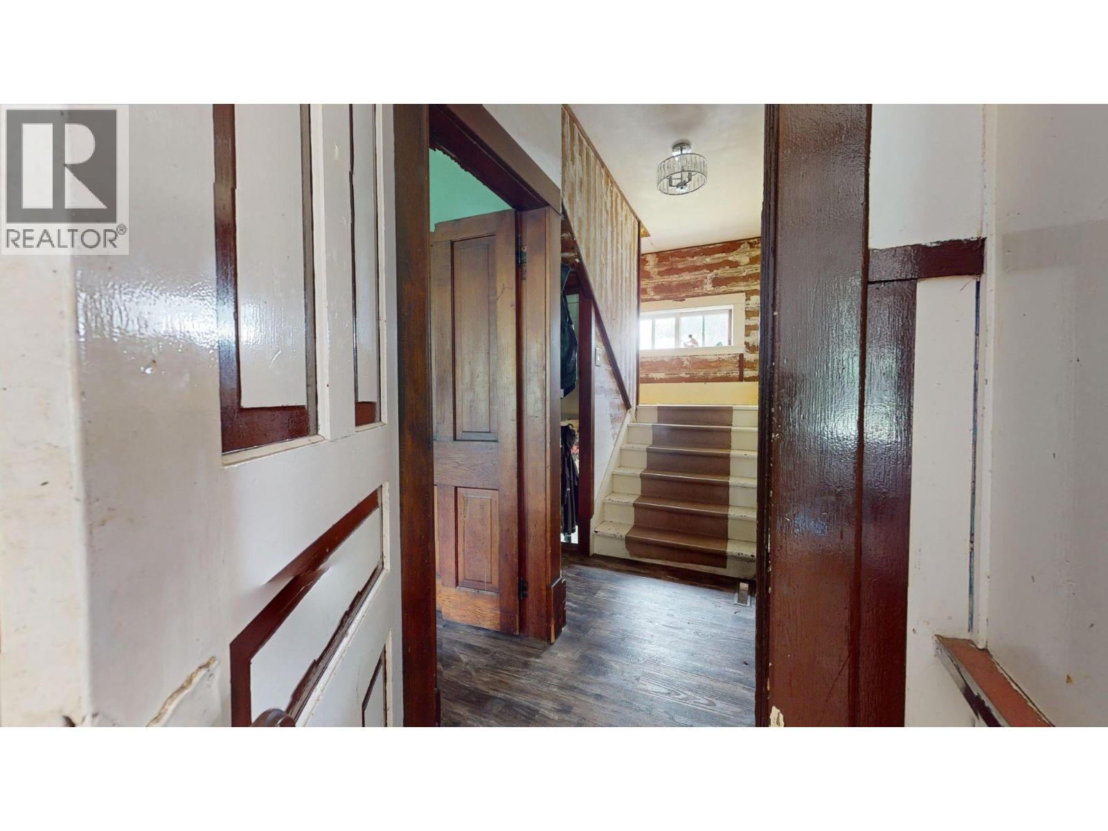 2415 Blind Bay Road, Blind Bay