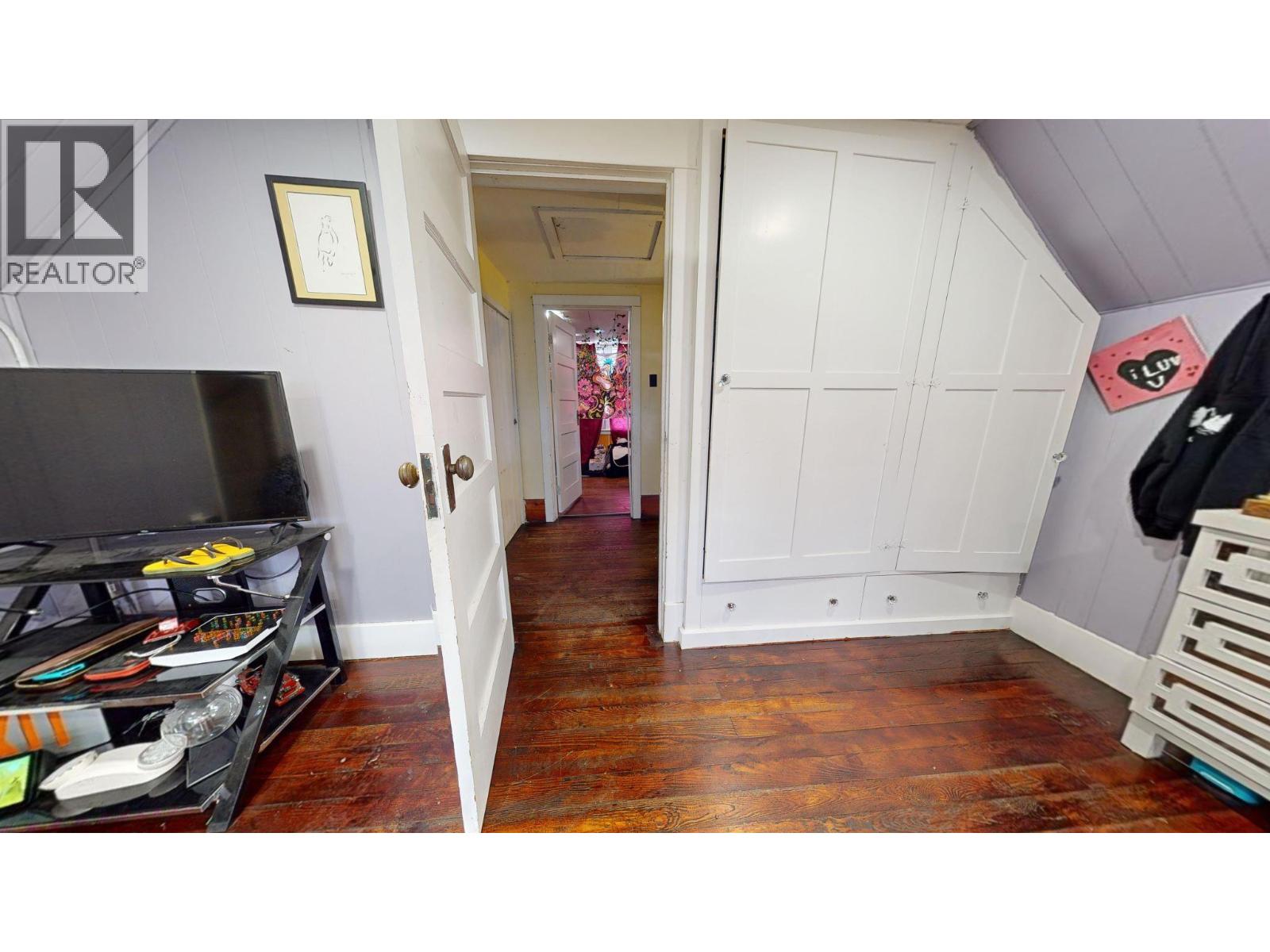 2415 Blind Bay Road, Blind Bay