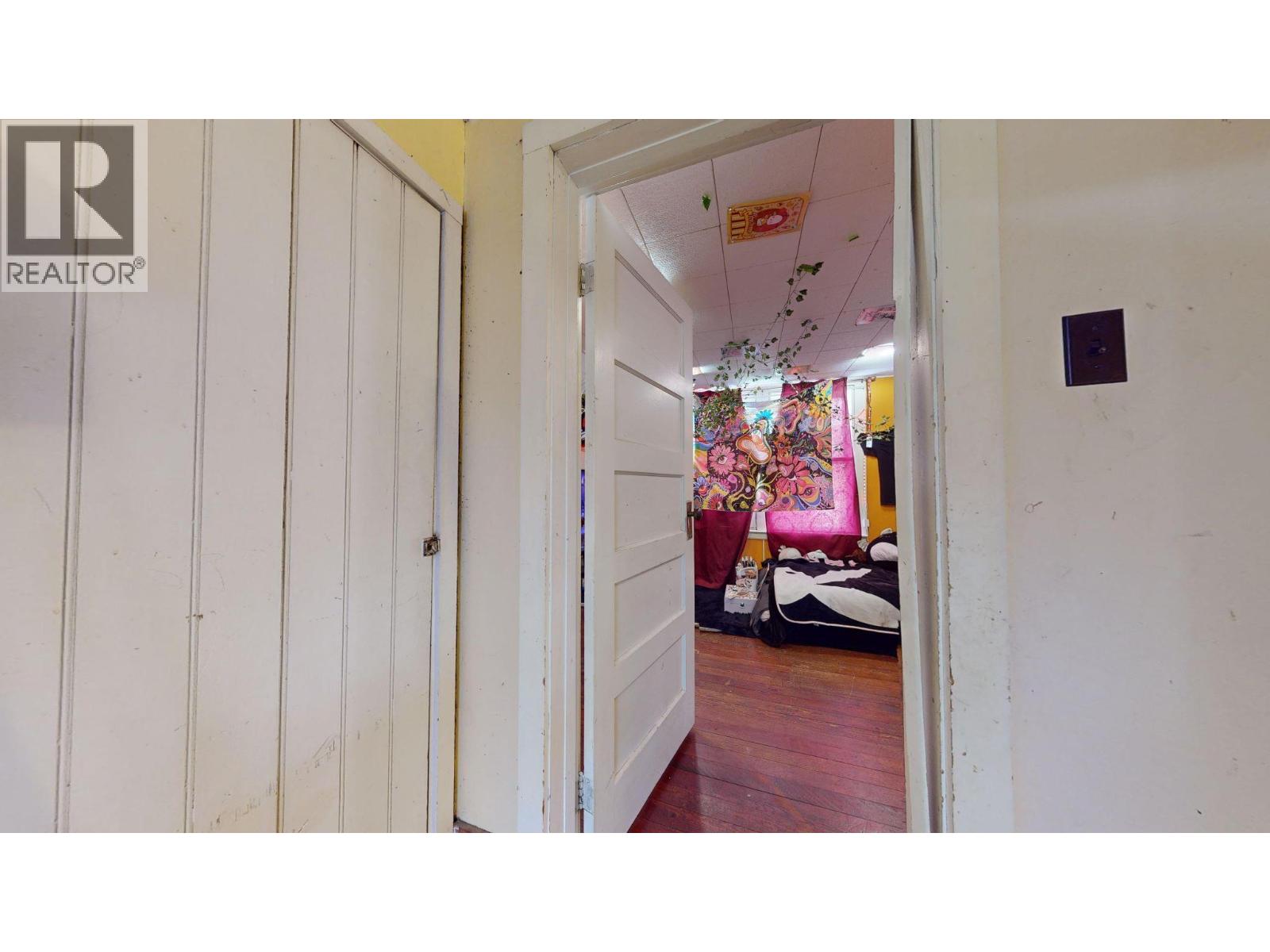 2415 Blind Bay Road, Blind Bay