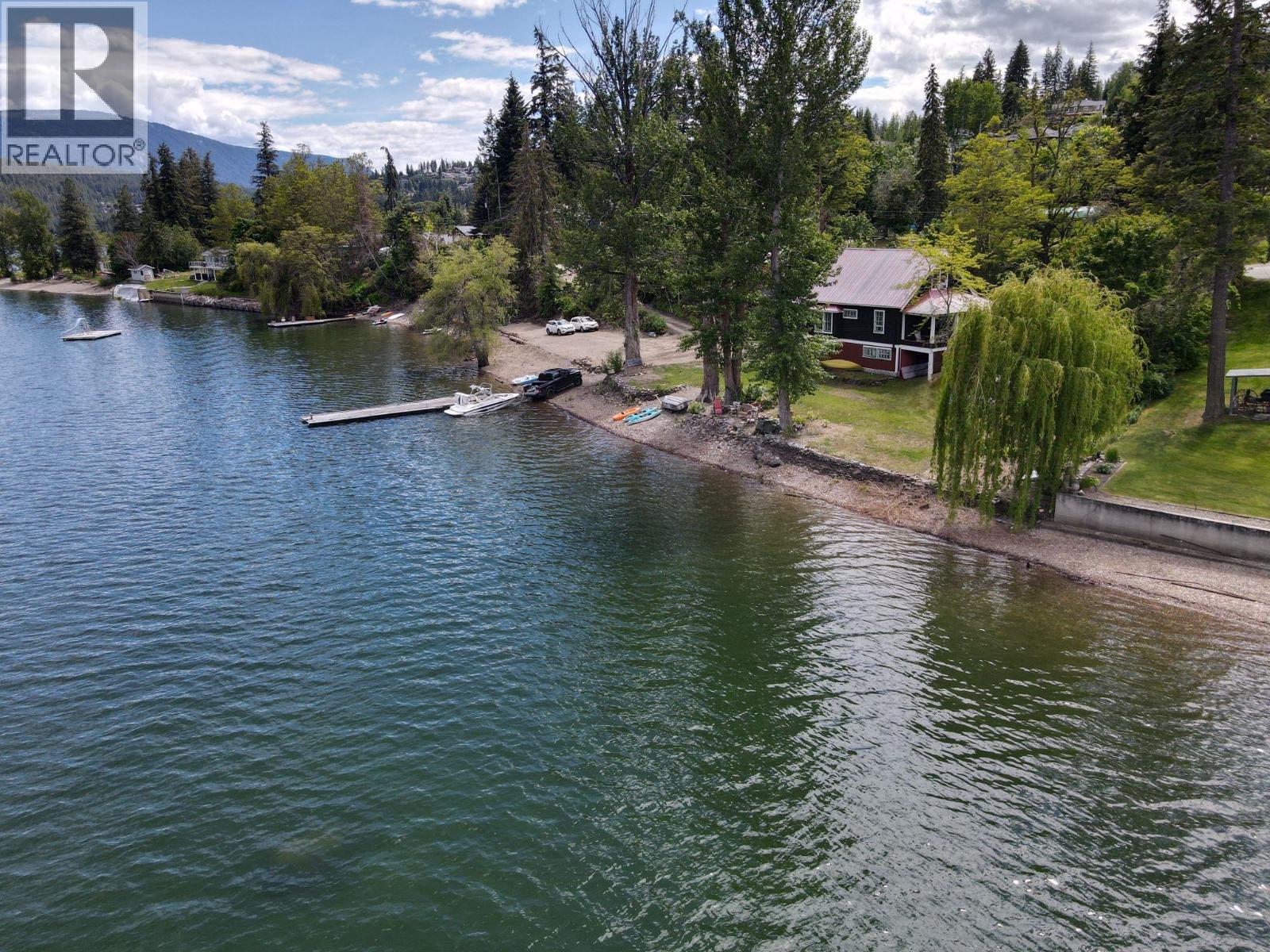 2415 Blind Bay Road, Blind Bay
