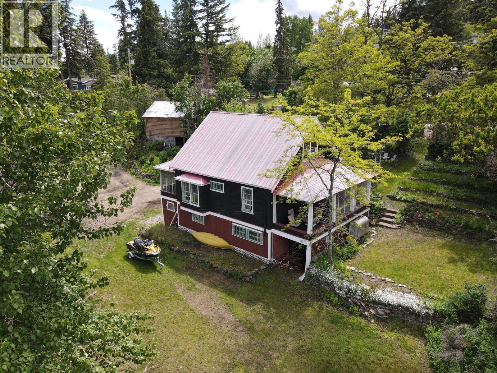 2415 Blind Bay Road, Blind Bay