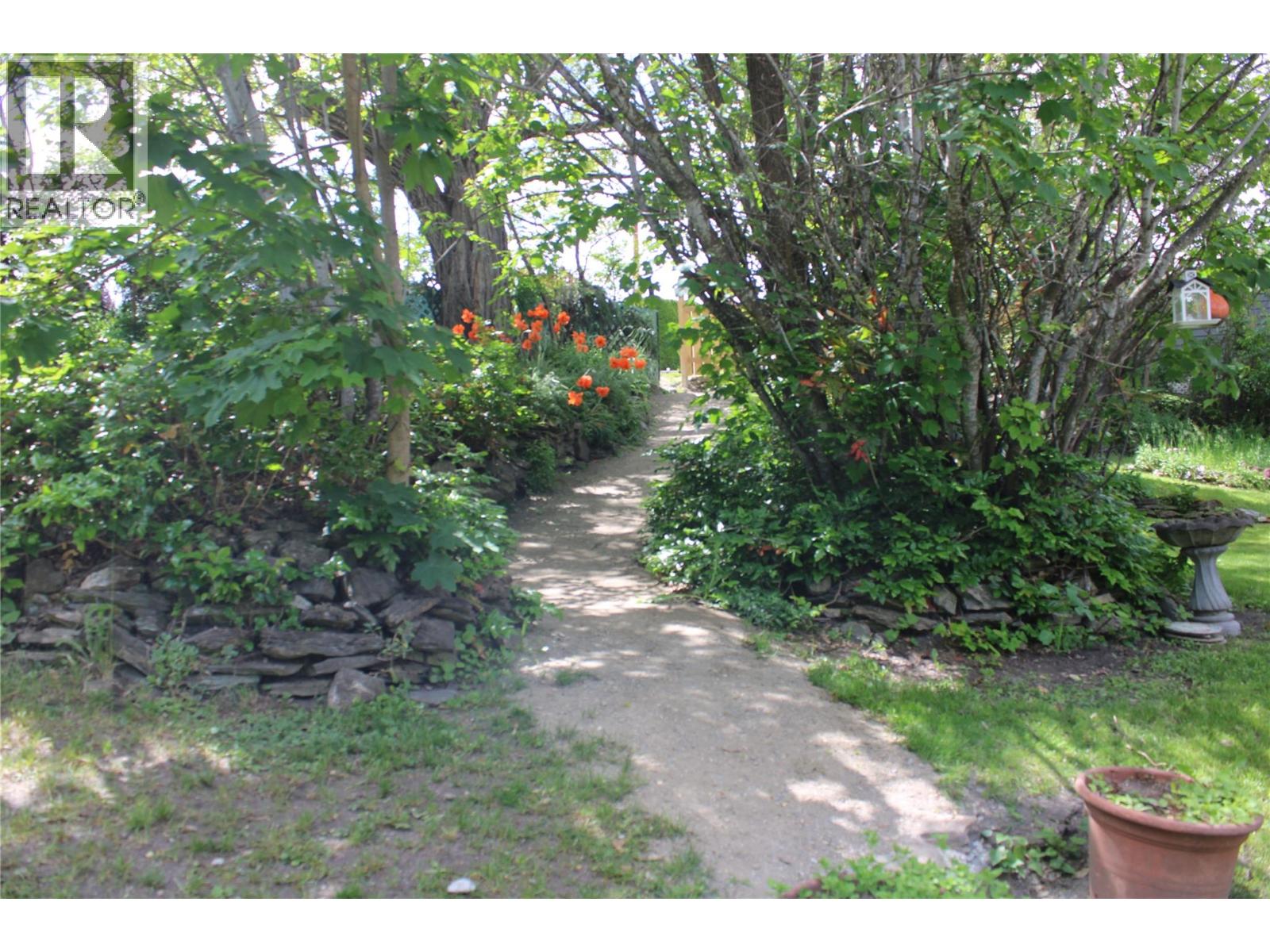 2415 Blind Bay Road, Blind Bay