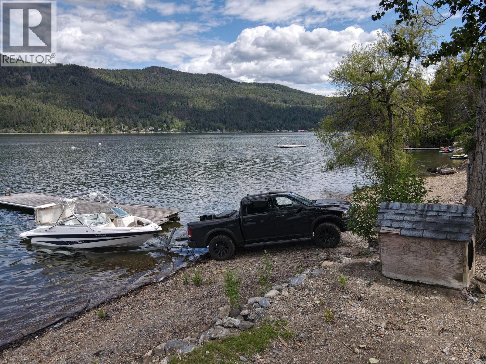 2415 Blind Bay Road, Blind Bay