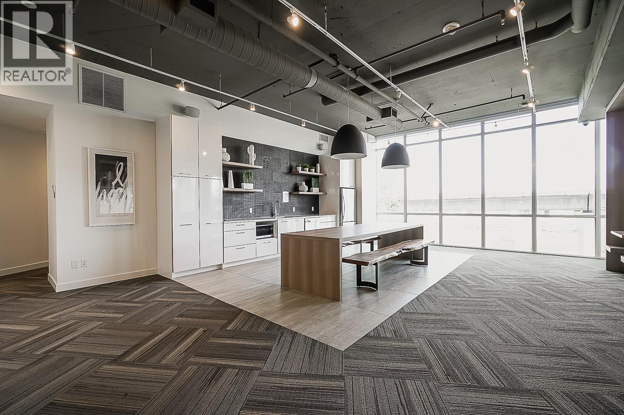 408 258 NELSON'S COURT, New Westminster