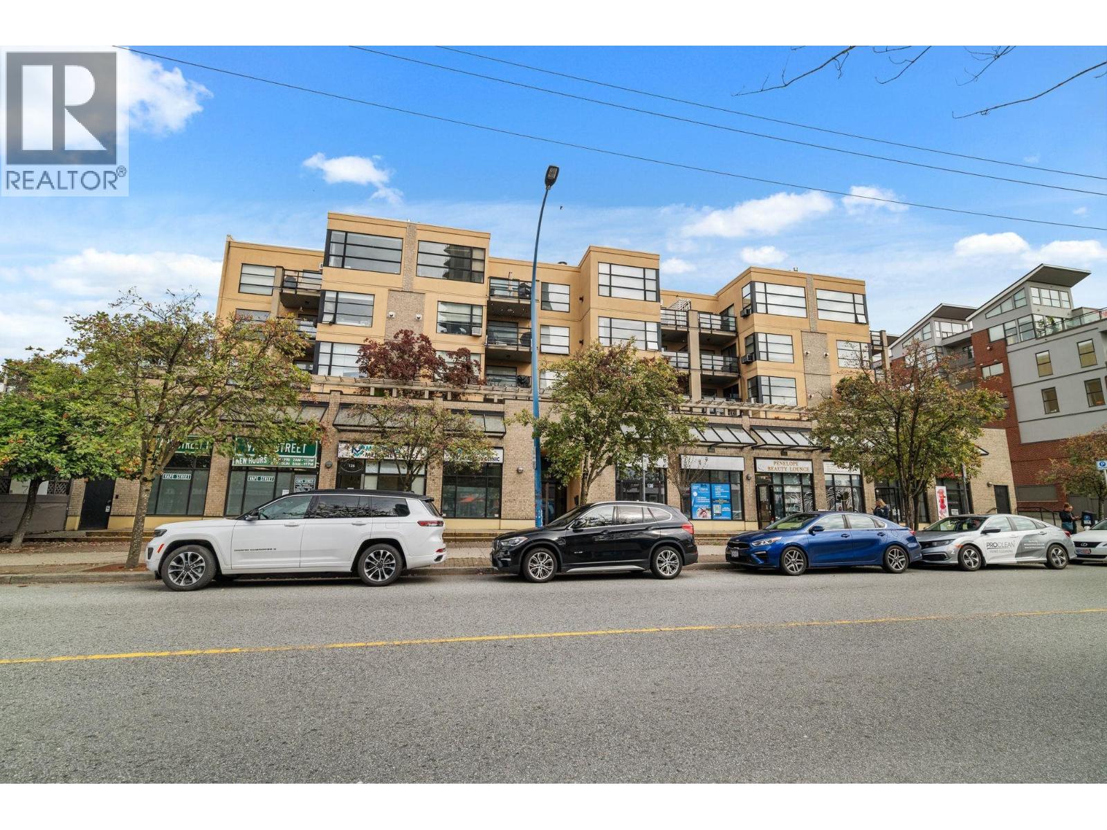 301 124 W 3RD STREET, North Vancouver