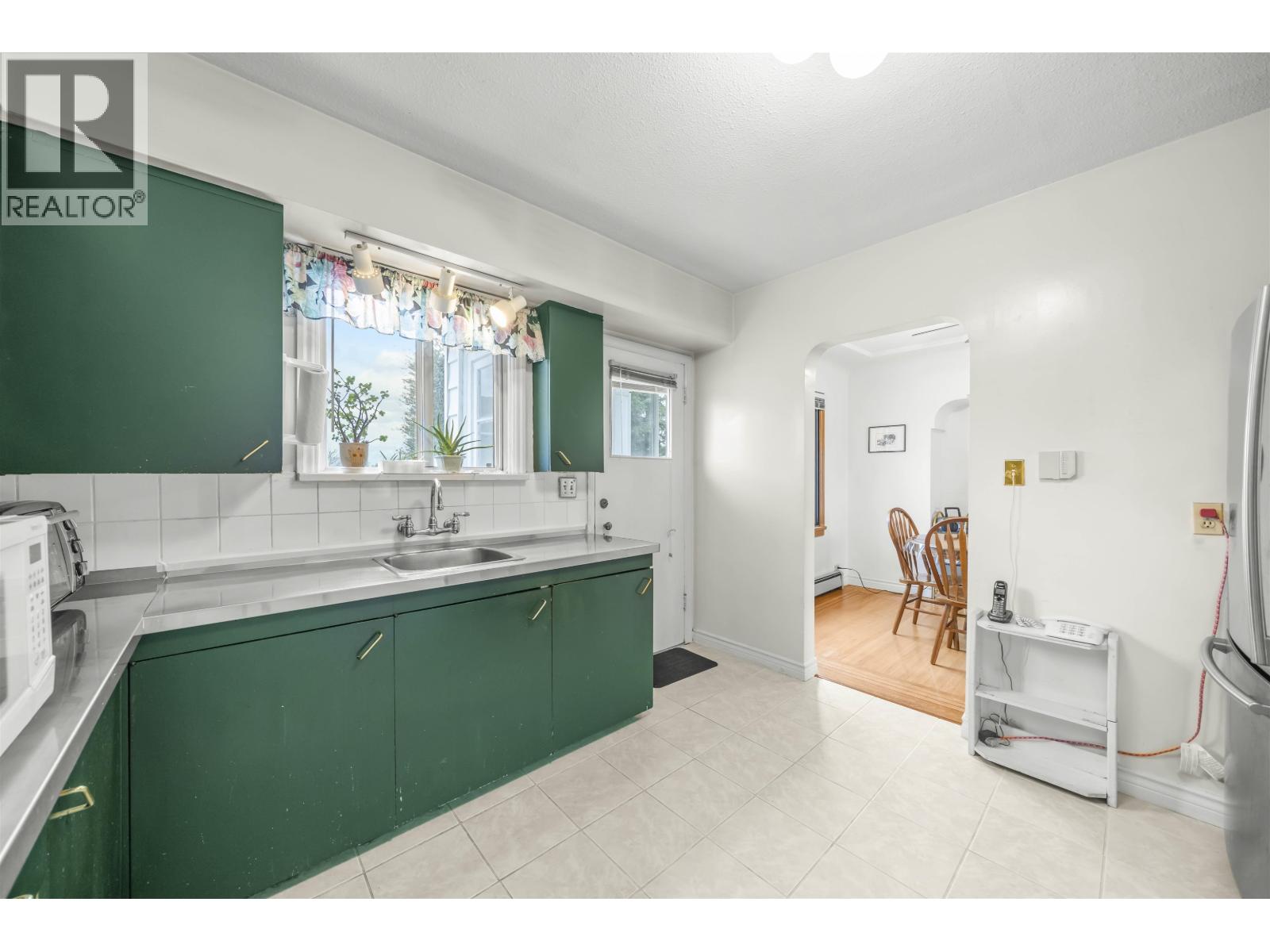 1371 DUTHIE AVENUE, Burnaby