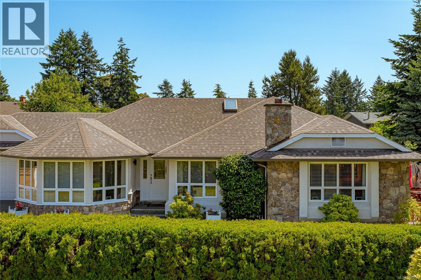 6377 RODOLPH Rd, Central Saanich