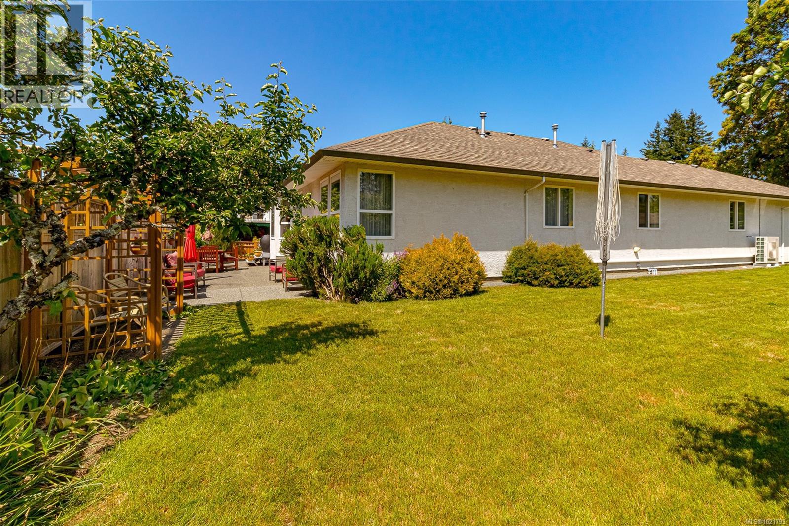 6377 RODOLPH Rd, Central Saanich