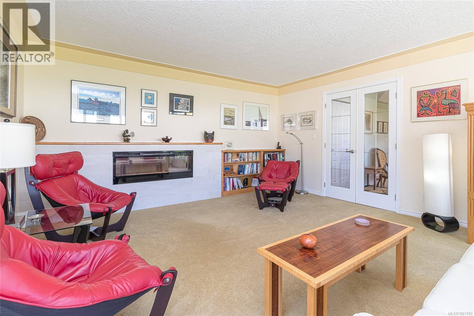 6377 RODOLPH Rd, Central Saanich