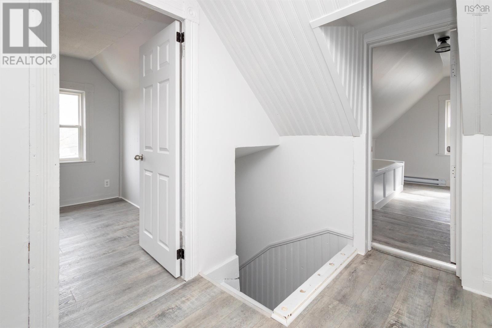 Property 20 of 30 of 44 Central