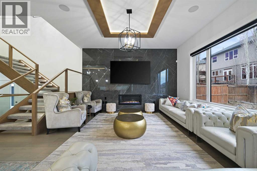 Single Family House for Sale in  Elkton Drive SW Springbank Hill Calgary 