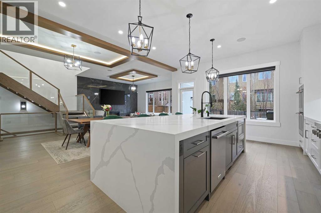 Single Family House for Sale in  Elkton Drive SW Springbank Hill Calgary 