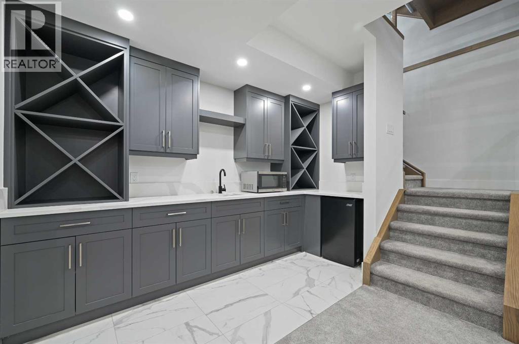 Single Family House for Sale in  Elkton Drive SW Springbank Hill Calgary 