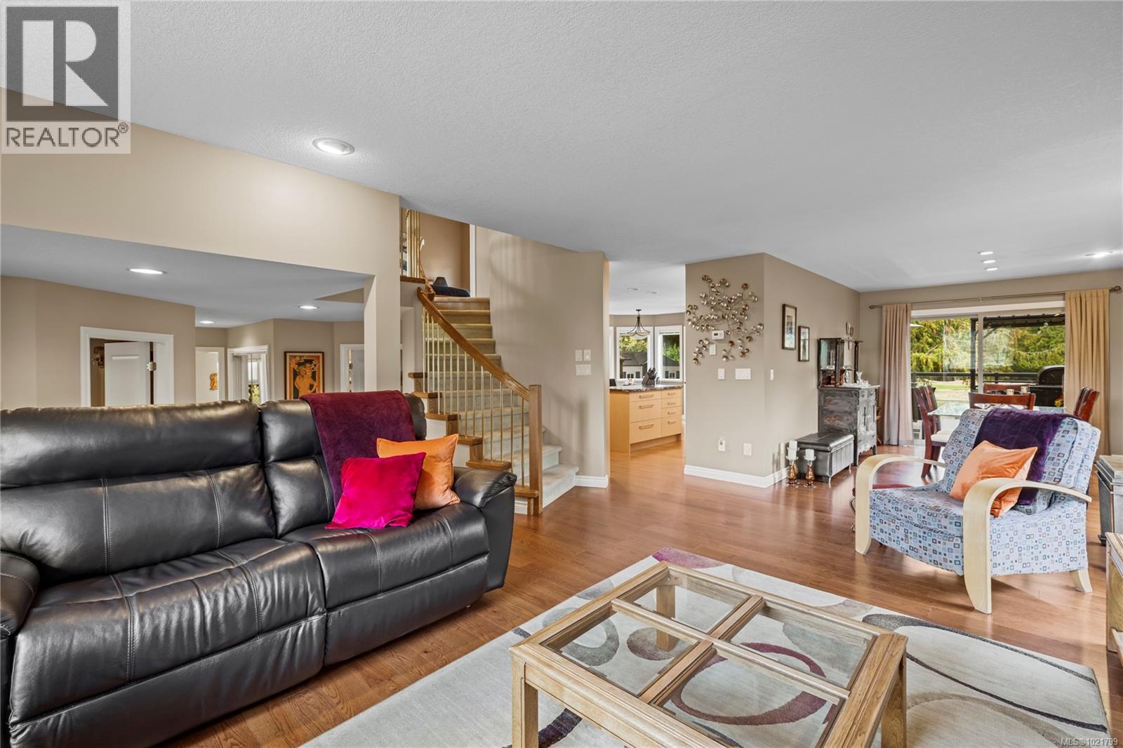 779 Mulholland Dr, Parksville