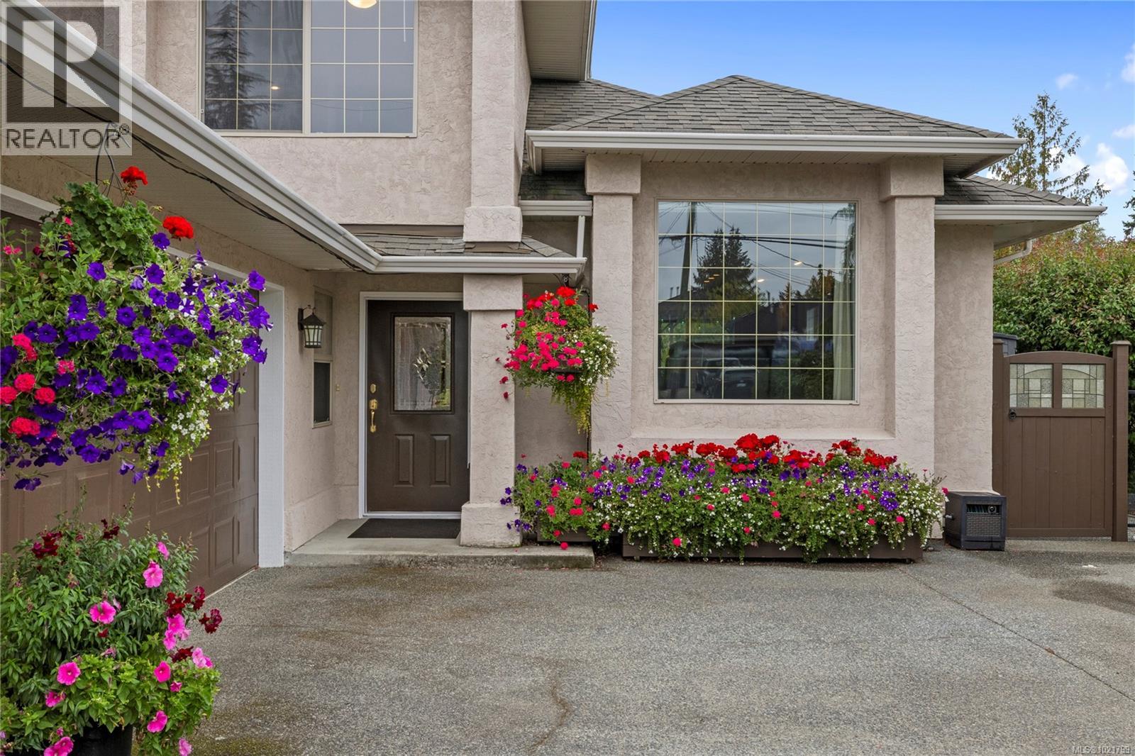 779 Mulholland Dr, Parksville