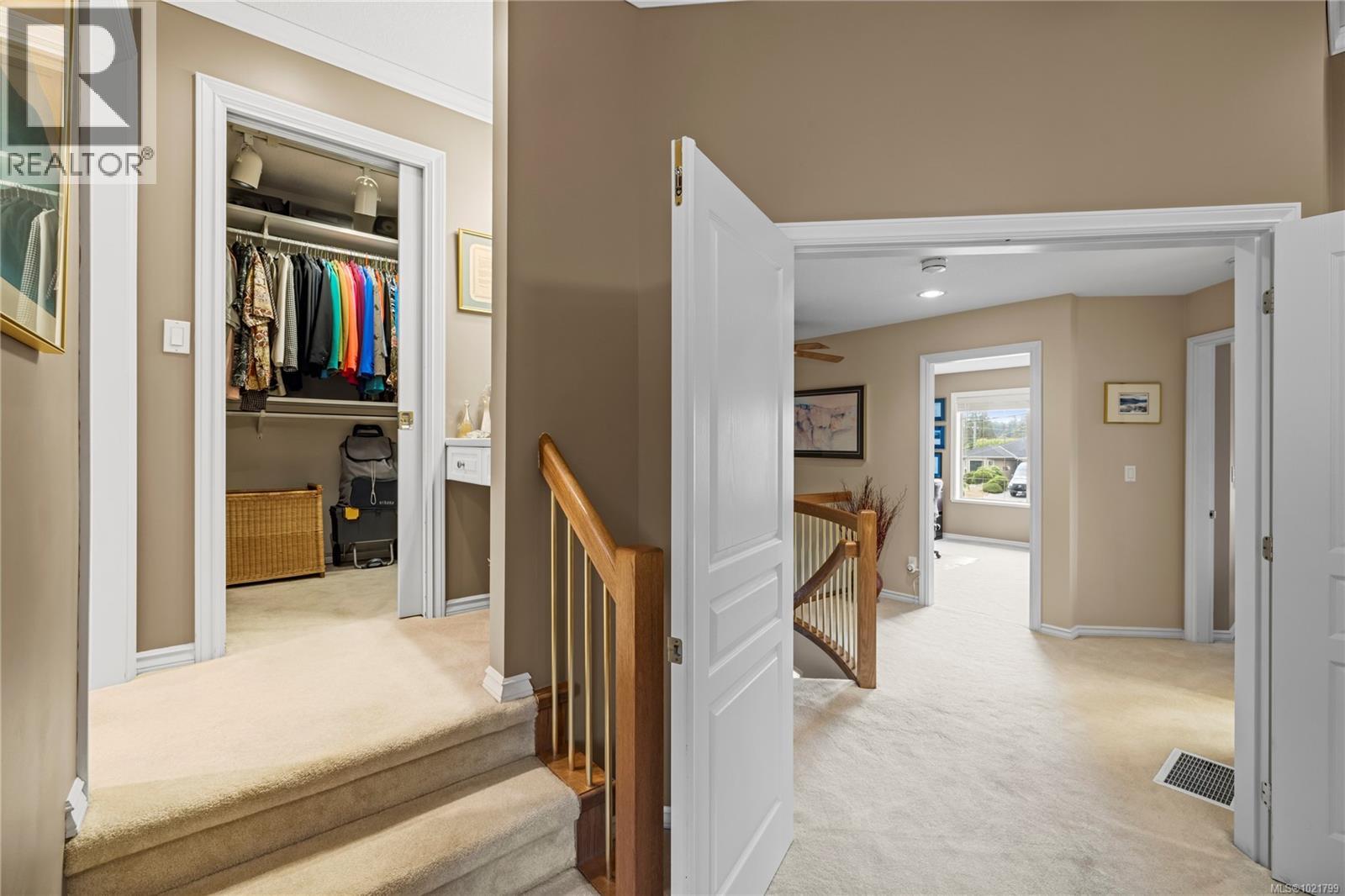 779 Mulholland Dr, Parksville