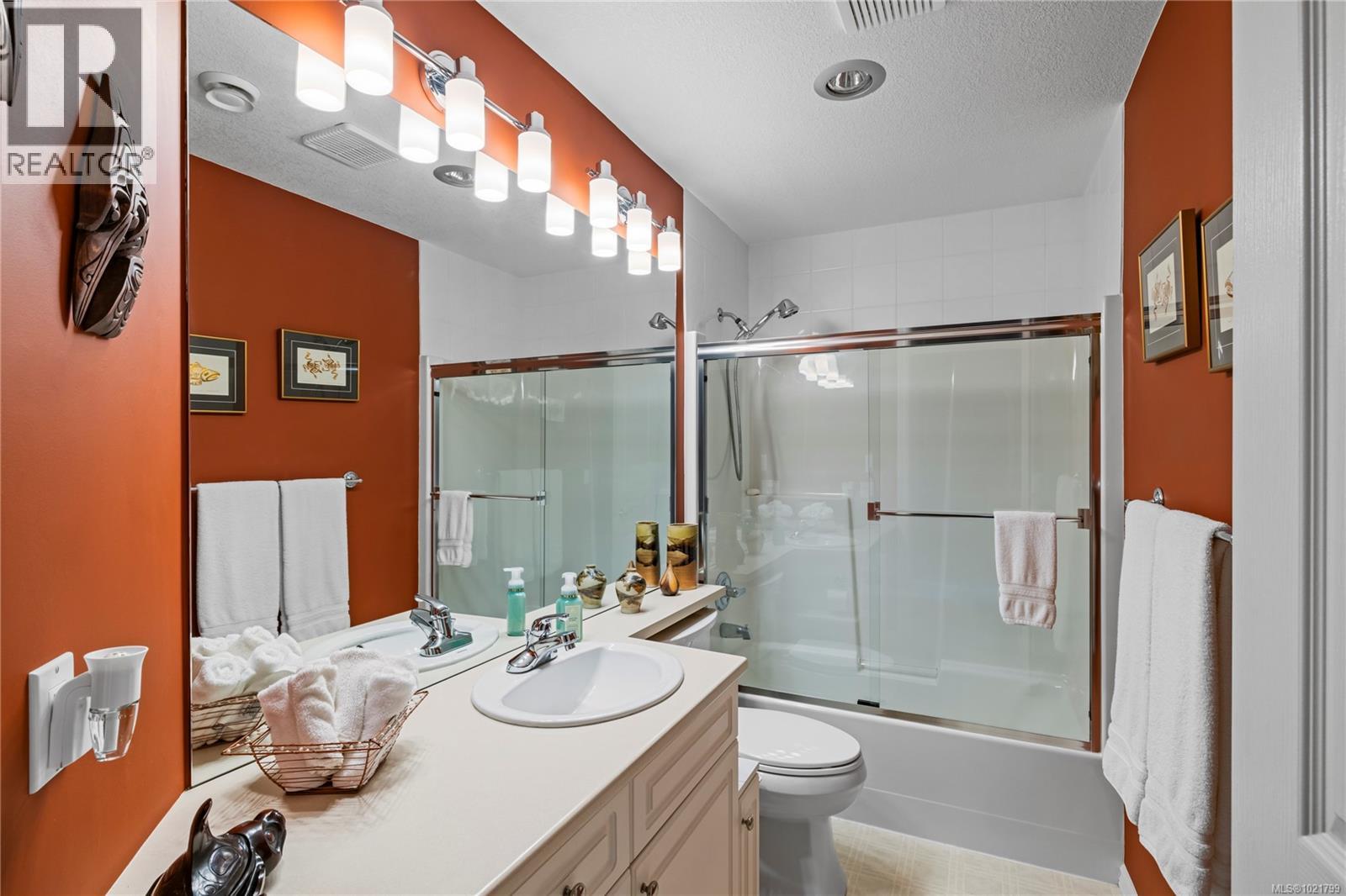 779 Mulholland Dr, Parksville