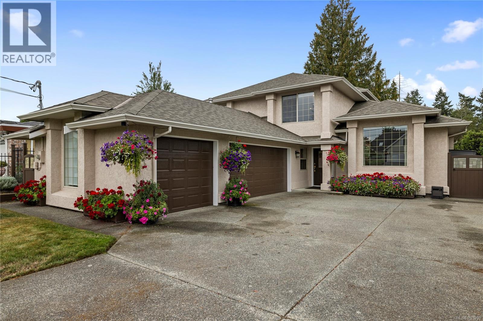 779 Mulholland Dr, Parksville