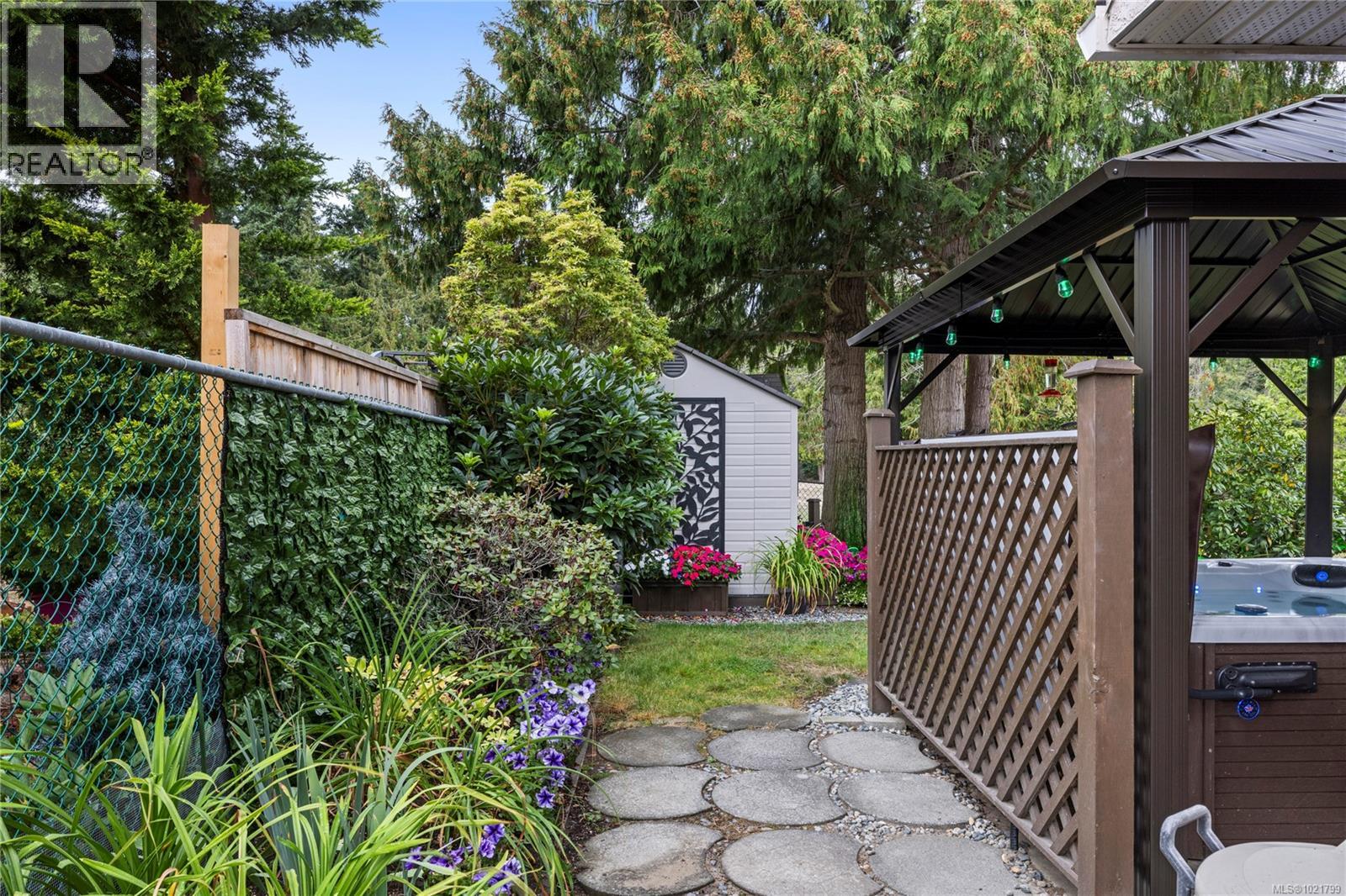 779 Mulholland Dr, Parksville