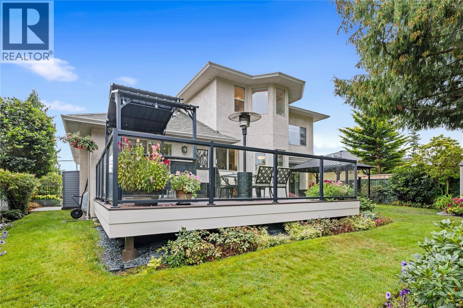 779 Mulholland Dr, Parksville