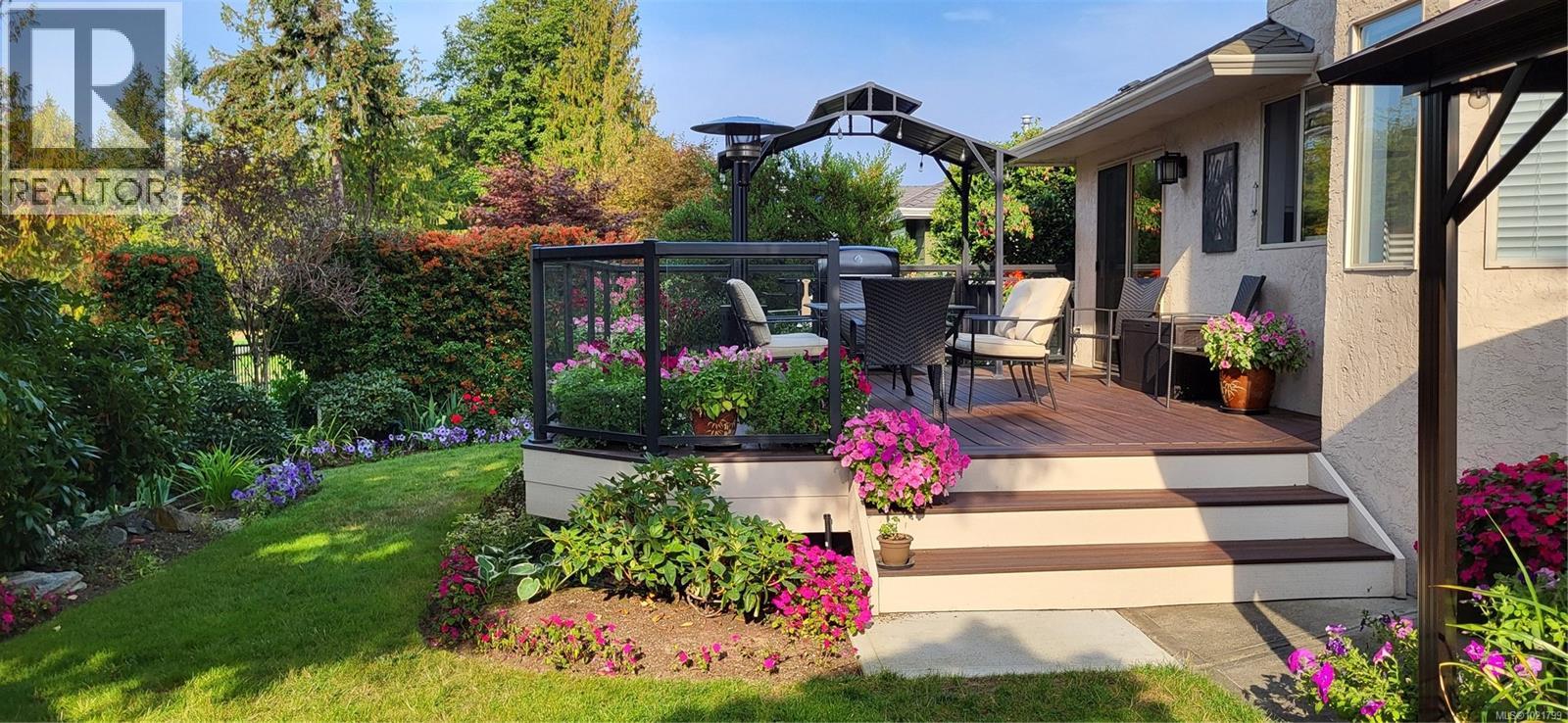 779 Mulholland Dr, Parksville