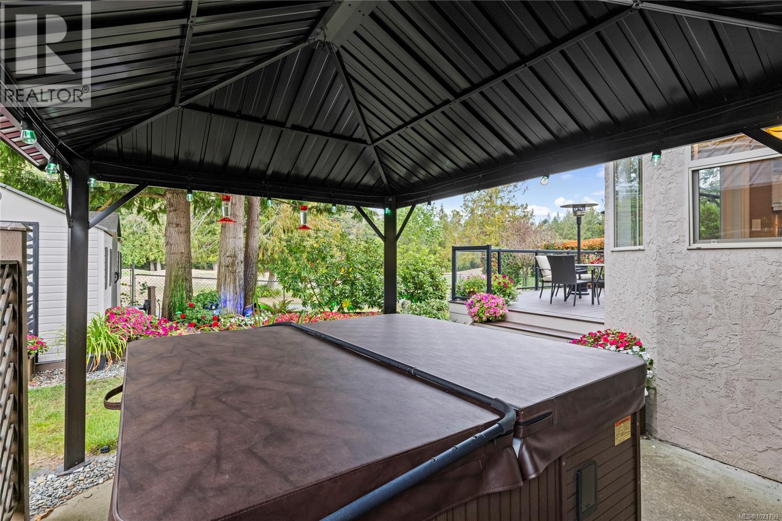 779 Mulholland Dr, Parksville