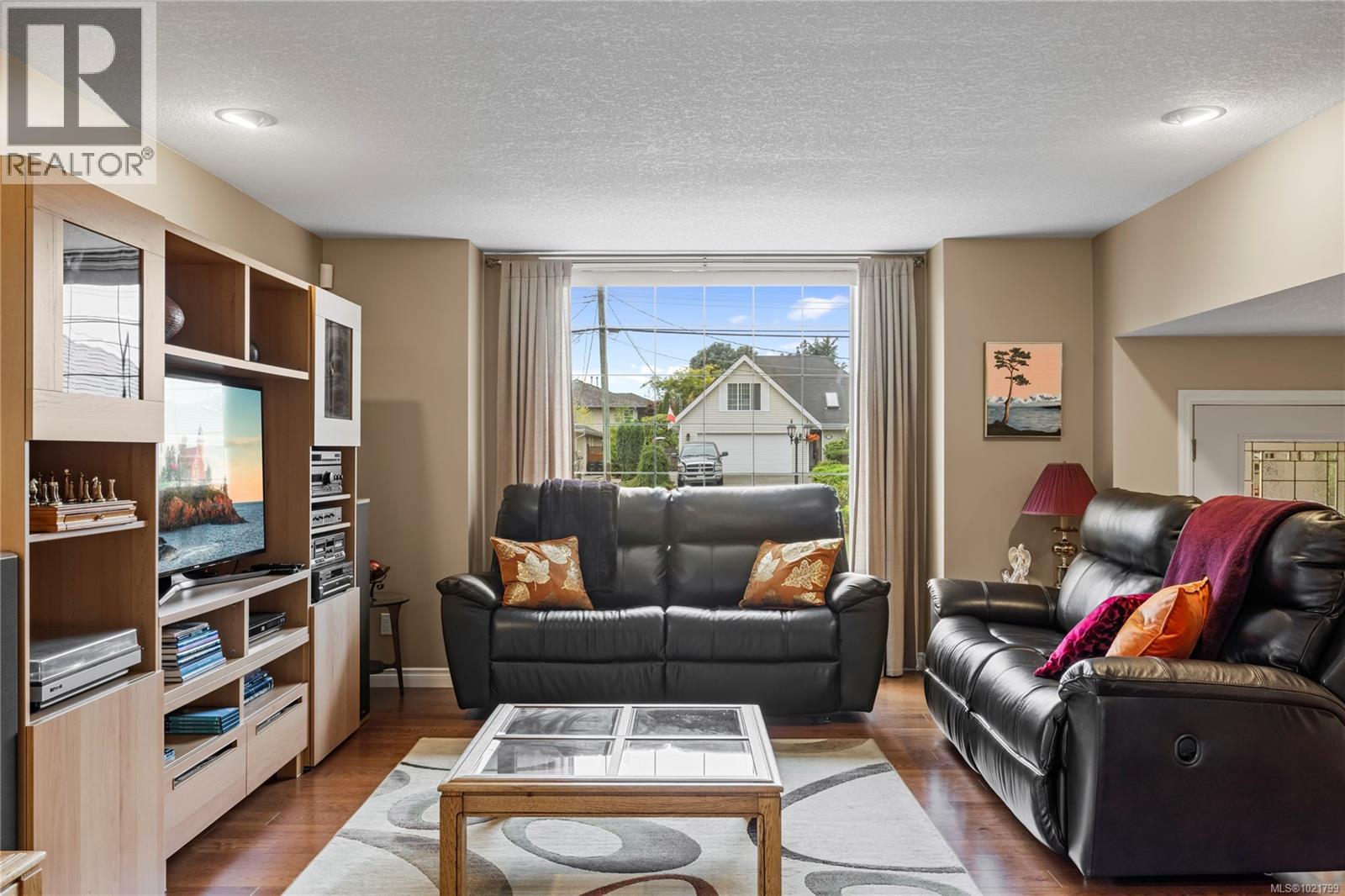 779 Mulholland Dr, Parksville