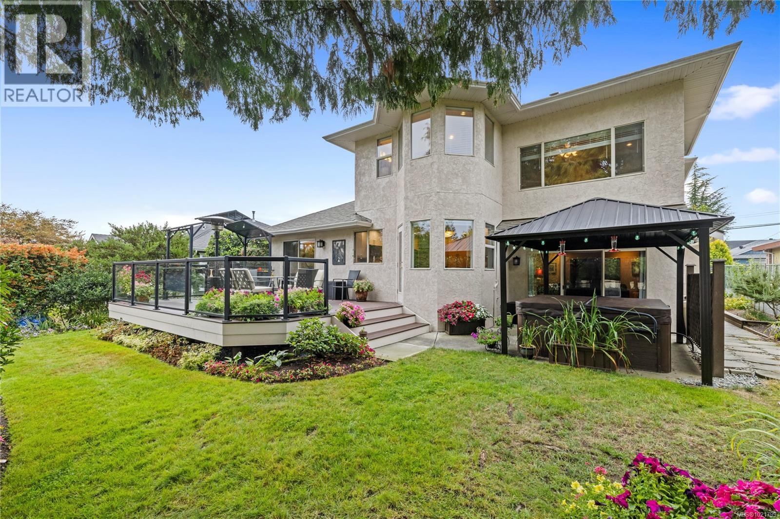 779 Mulholland Dr, Parksville