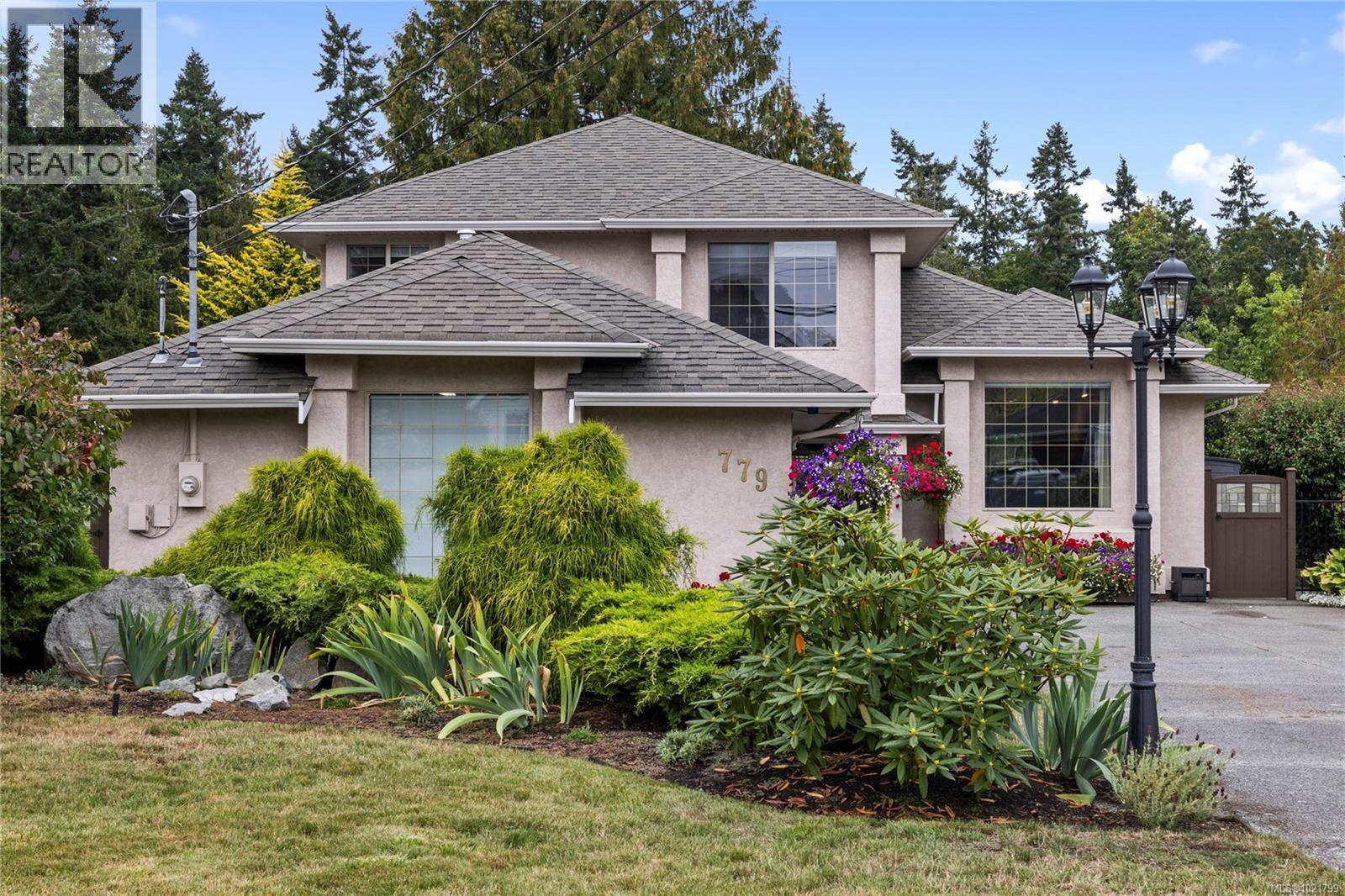 779 Mulholland Dr, Parksville