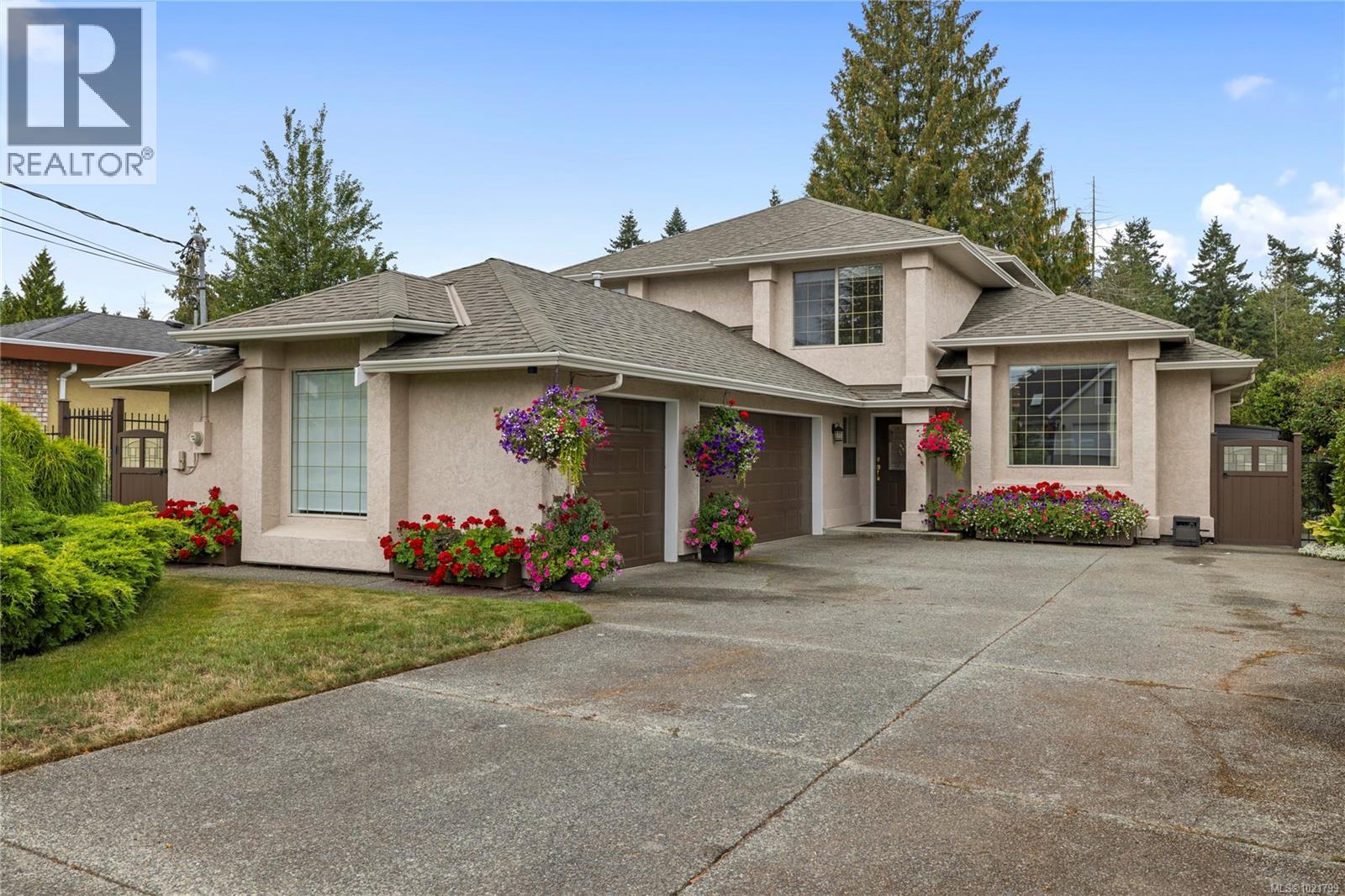 779 Mulholland Dr, Parksville