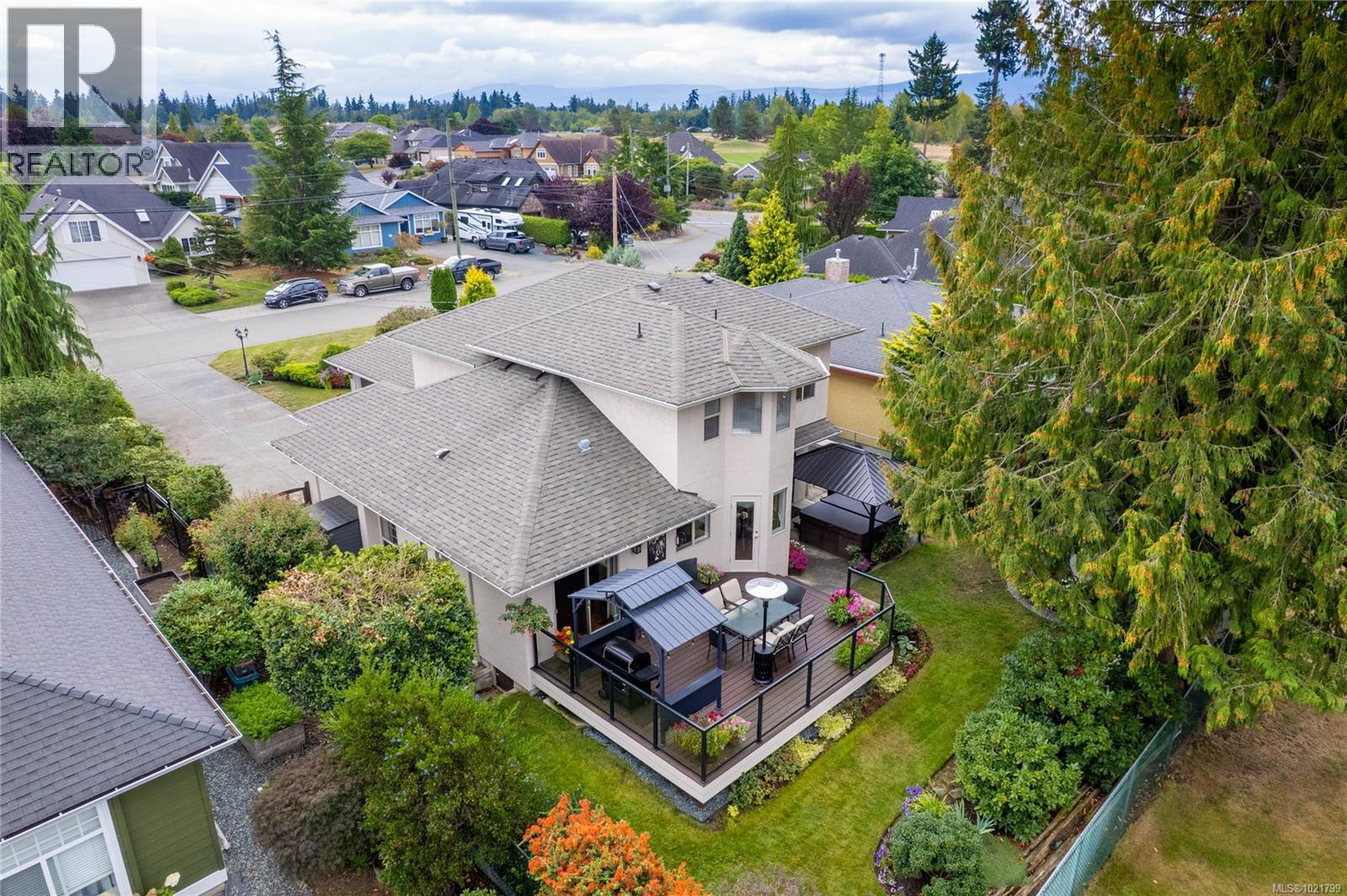 779 Mulholland Dr, Parksville