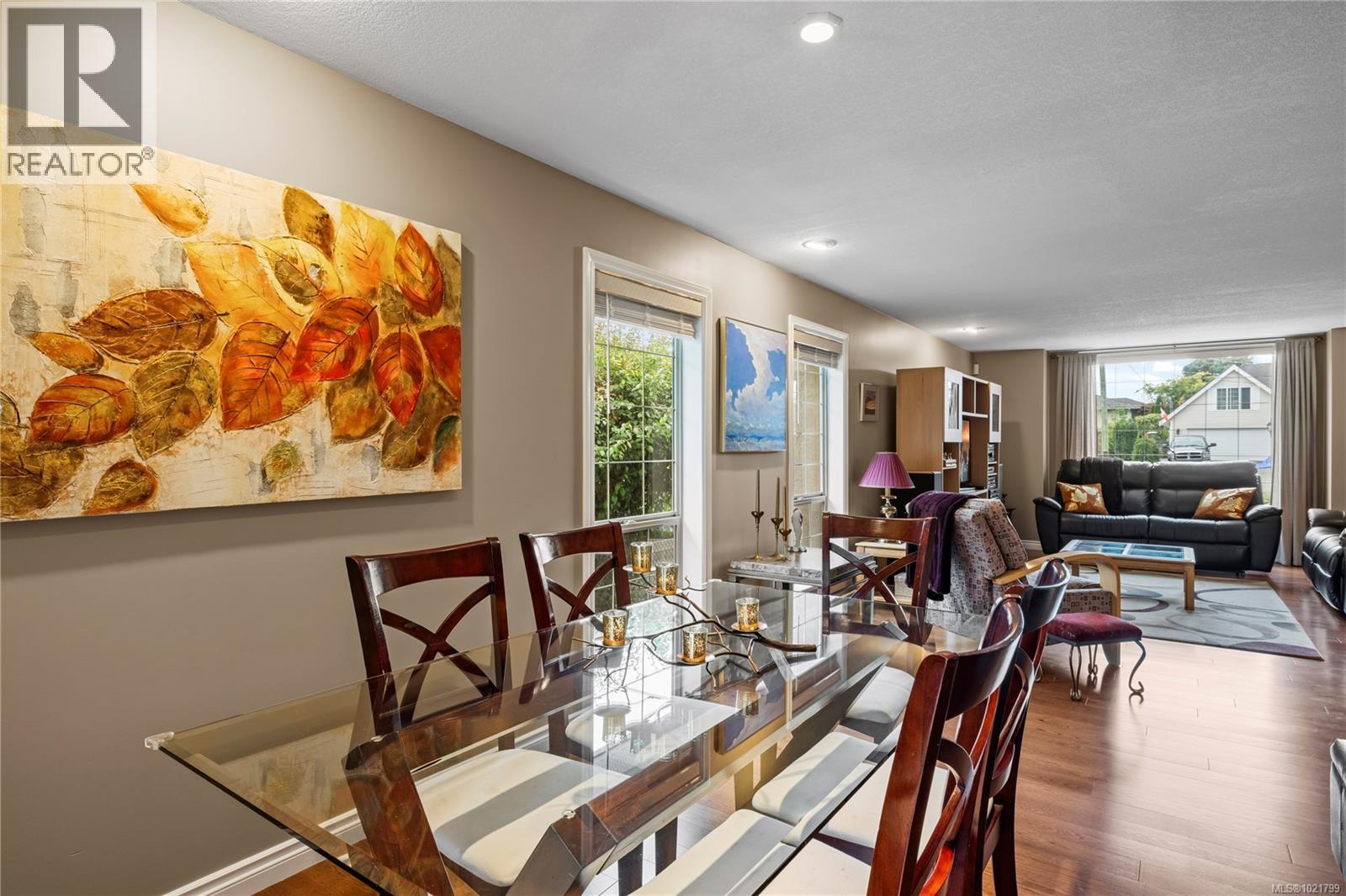 779 Mulholland Dr, Parksville