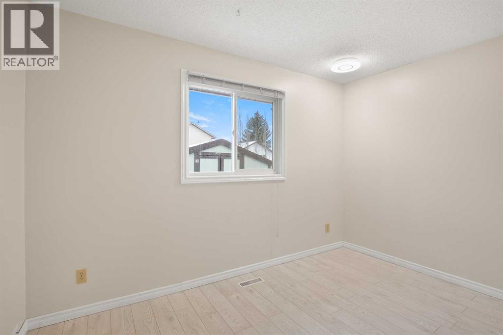 99 Dawson Street, Red Deer