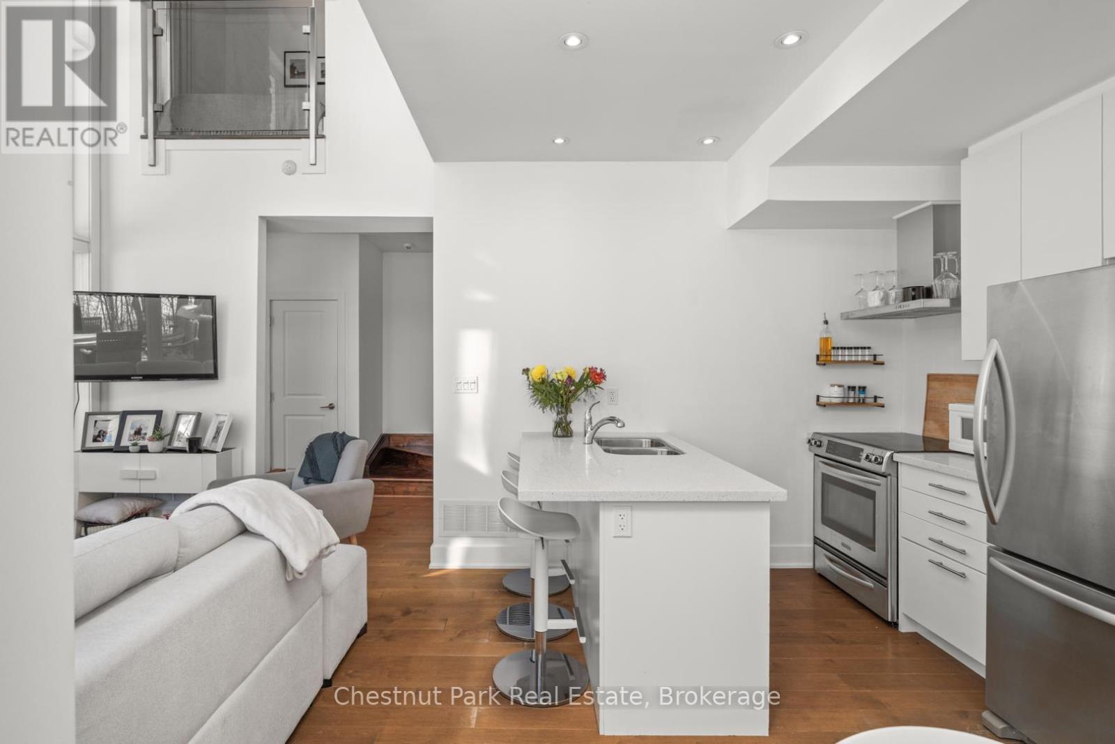 10 CARRICK TRAIL - 11