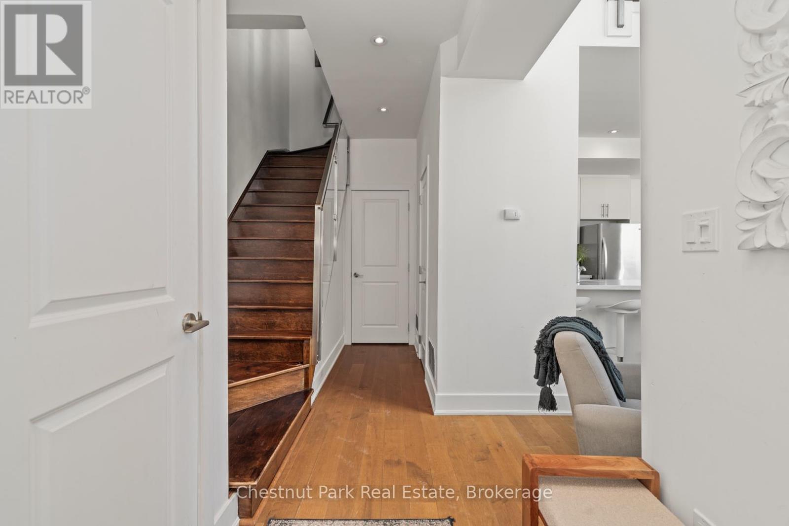 10 CARRICK TRAIL - 17