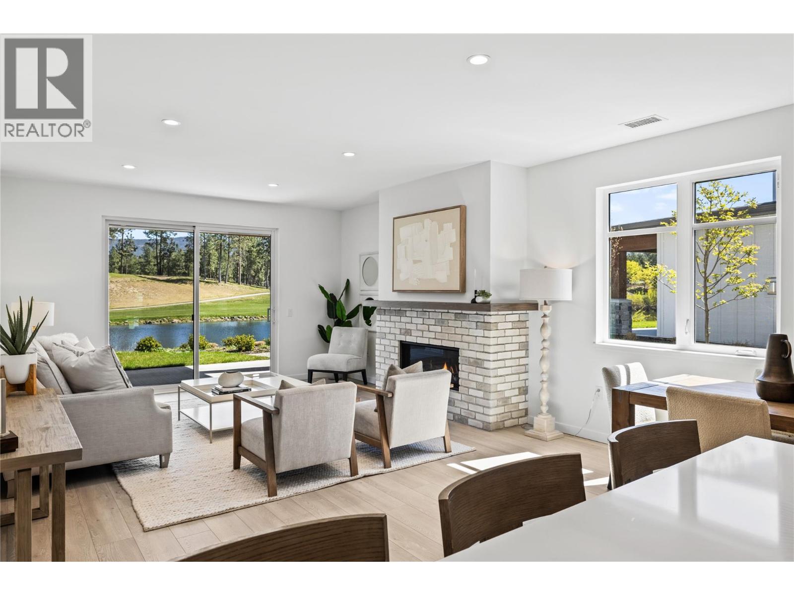 6 1979 Country Club Drive, Kelowna