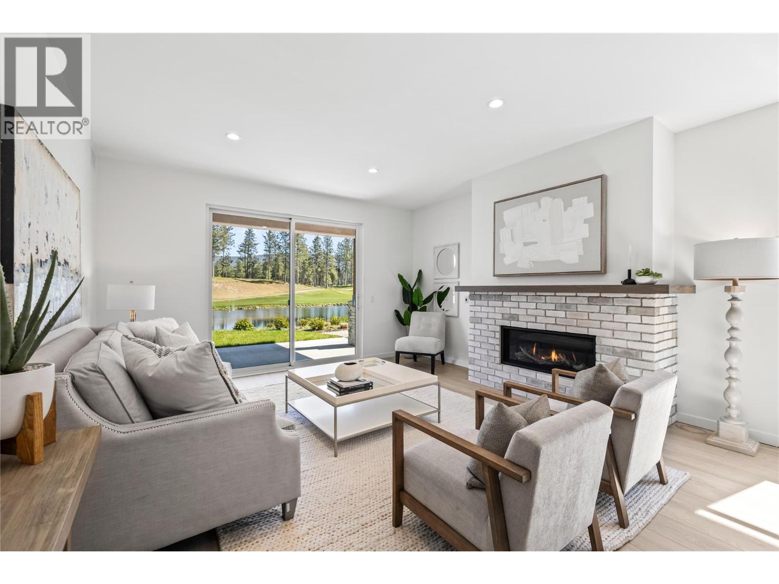 6 1979 Country Club Drive, Kelowna