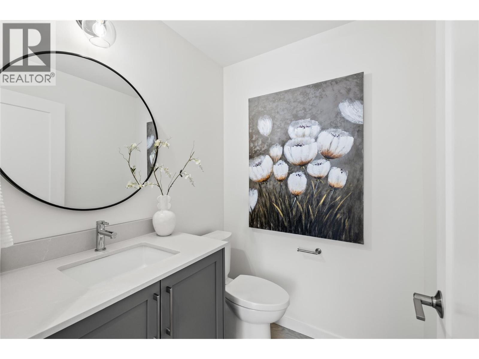 6 1979 Country Club Drive, Kelowna