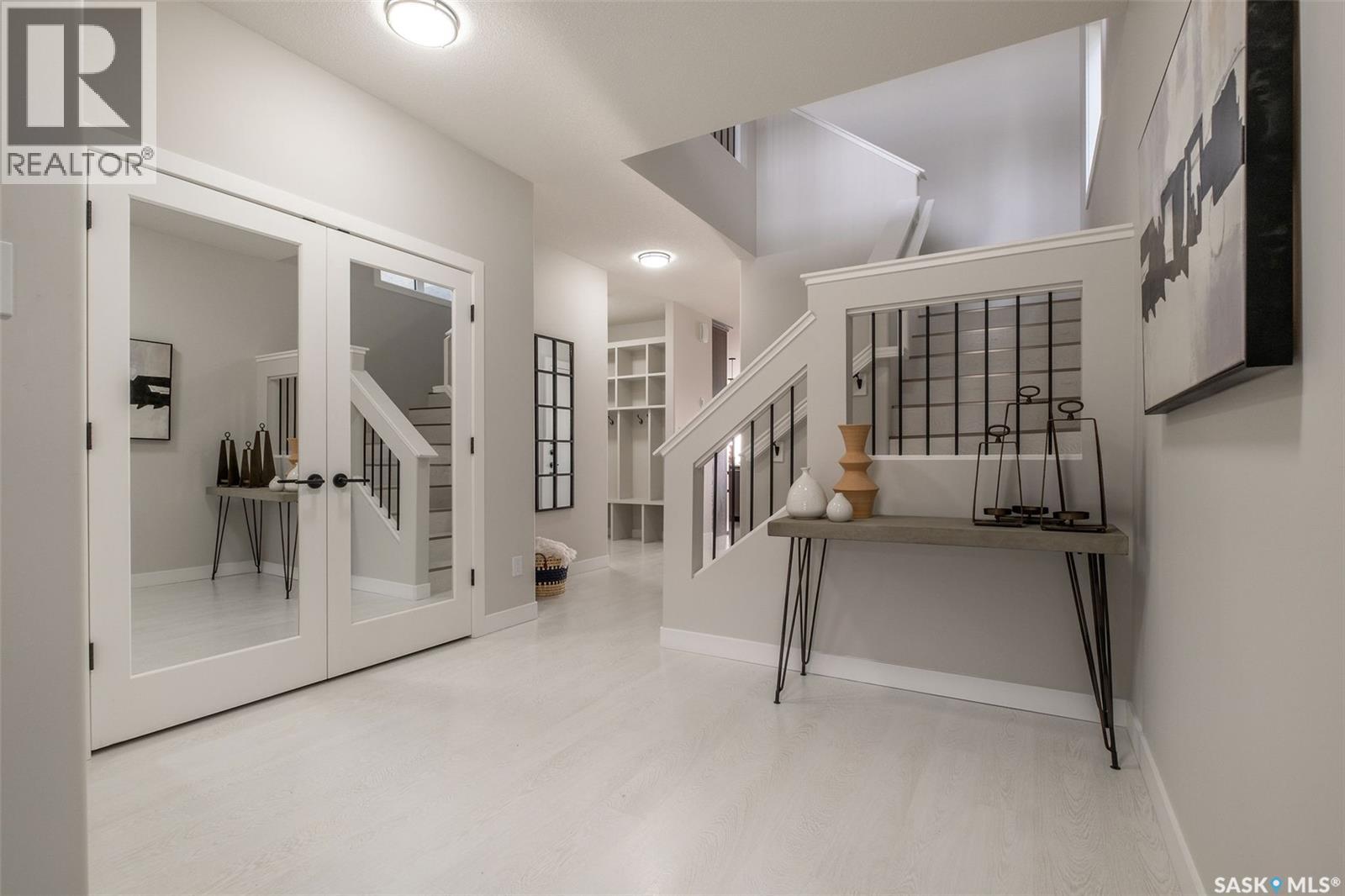 3748 Gee CRESCENT - Photo 3 of 44, Regina, Saskatchewan