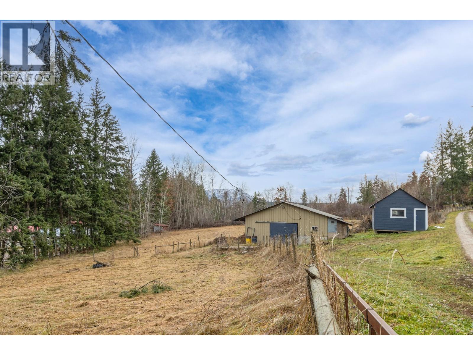 3591 65 Avenue NW, Salmon Arm